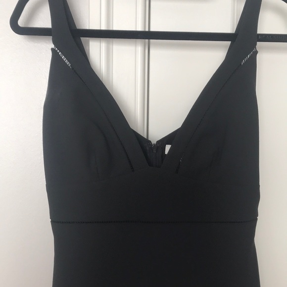 Elizabeth and James Black Fitted Cocktail size 4 - Picture 2 of 4